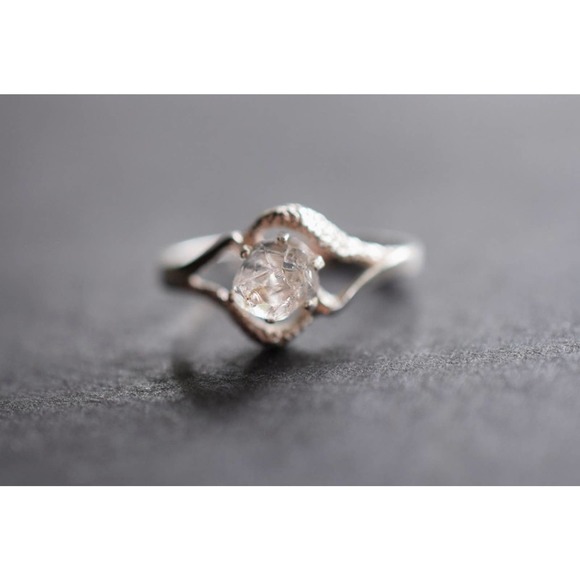 alternative raw diamond engagement ring raw crystal size 4 5 6 7 8 8 9 1… - Picture 2 of 5